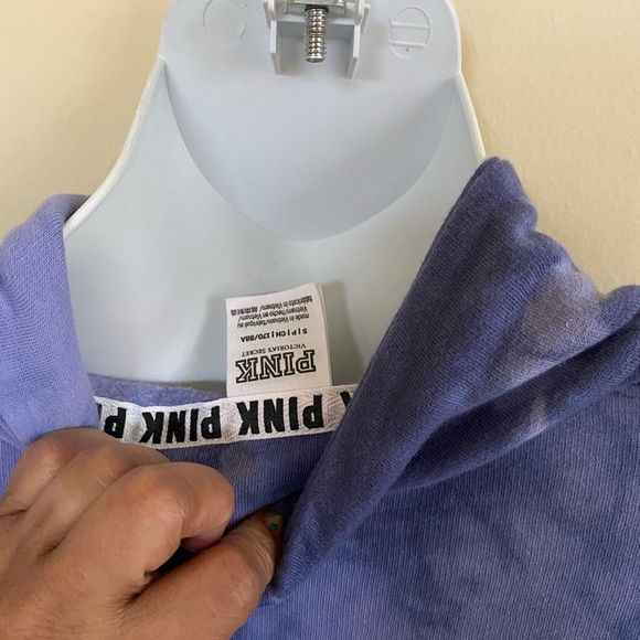 Pink sweatshirt - Picture 3 of 3